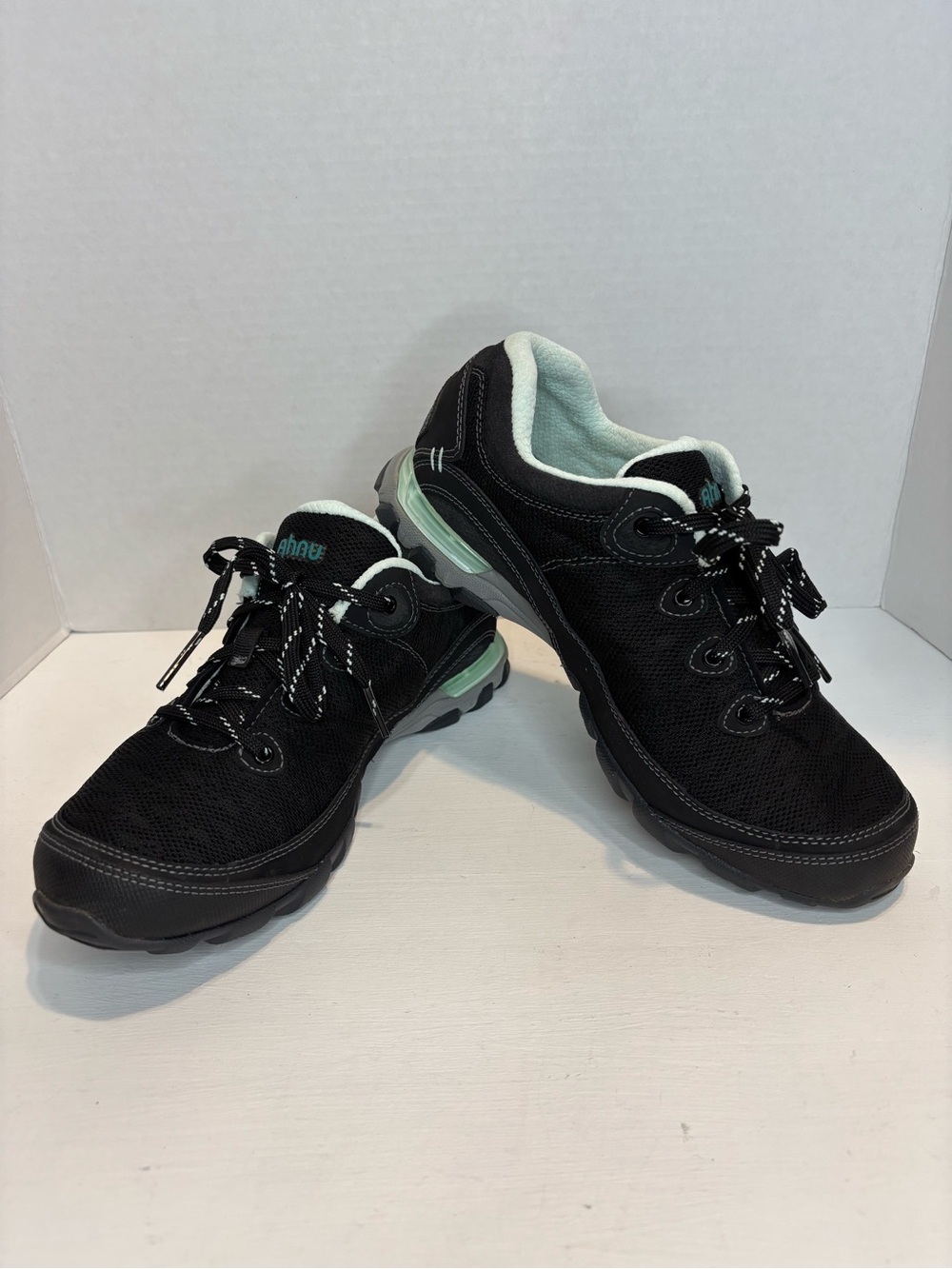 Ahnu Sugarspine Low Top Vibram Hiking Walking Shoes size W8.5